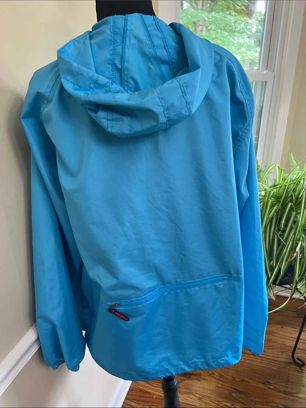 F.H. David Unisex Hooded Sky Blue Packable Windbreaker Jacket - Picture 4 of 9